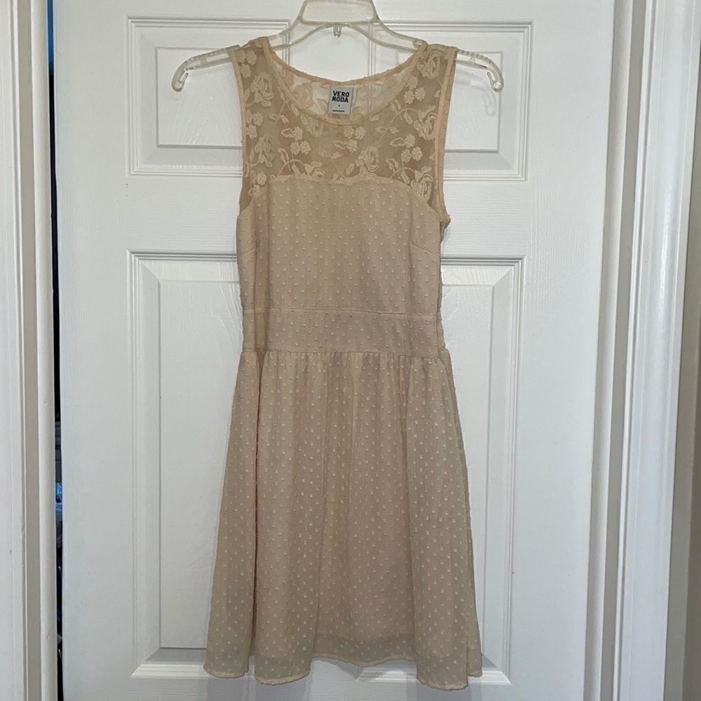 ✨Vero Moda Blush Feja SL Swiss Dot & Lace Mini Dress